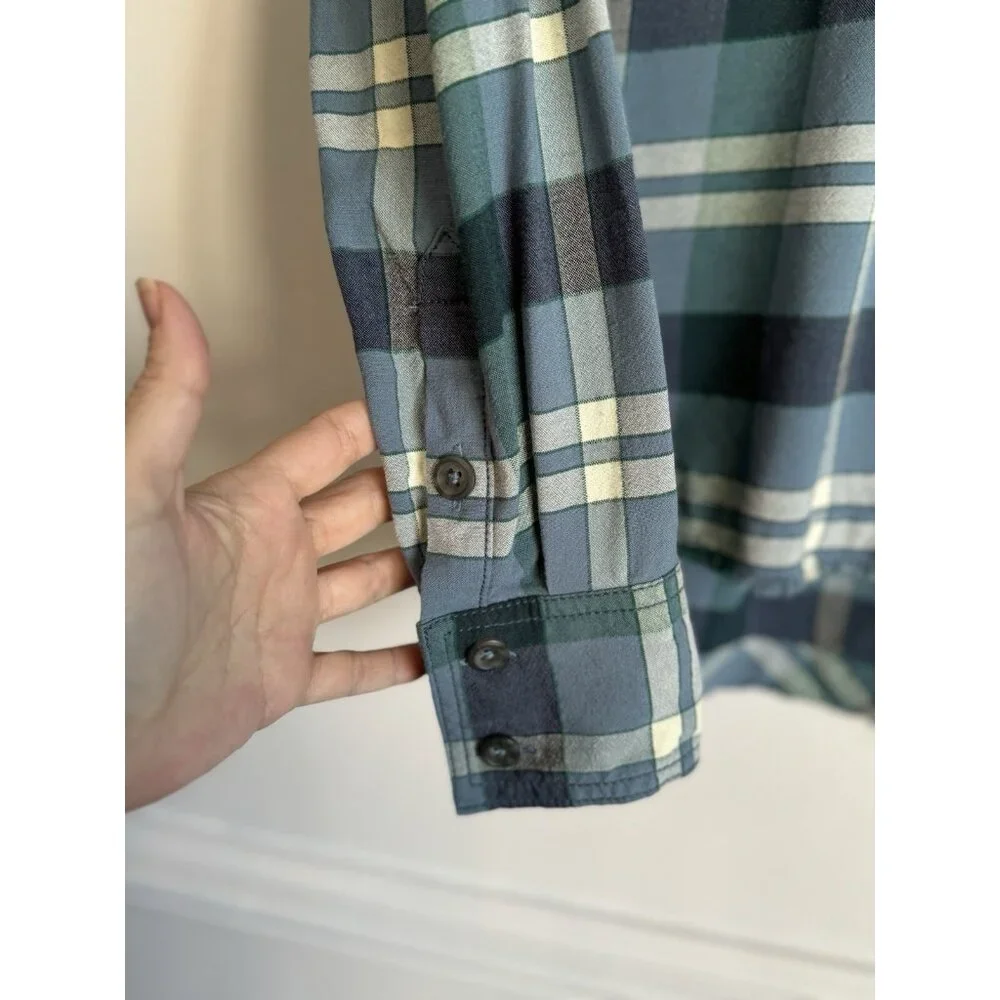 Free People Loveland Blue Plaid Top Sz Small Button Up Frayed Hem Boho Country